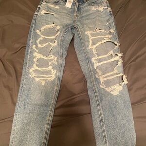 American Eagle Stretch High Rise Mom Jean Size 2 / 26